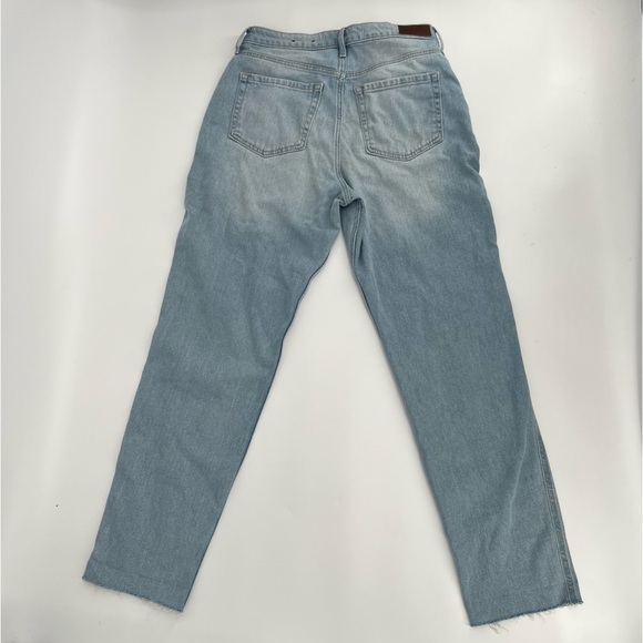 Hollister Ultra High Rise Rough Hem Mom Jeans Size 9 Long Women’s - Picture 3 of 5